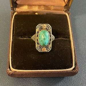 Elegant Antique Art Deco Silver and Turquoise Ring